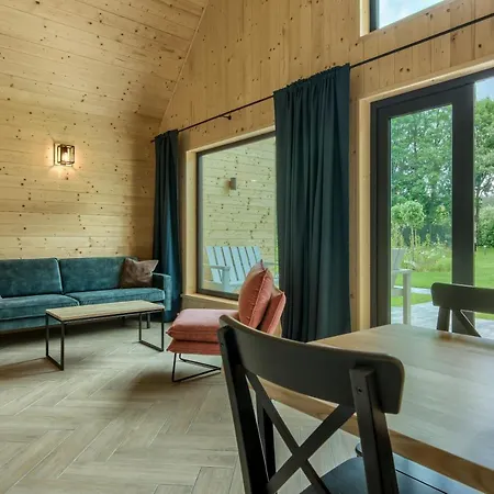 Osrodek Wypoczynkowy Zapach Drewna & *